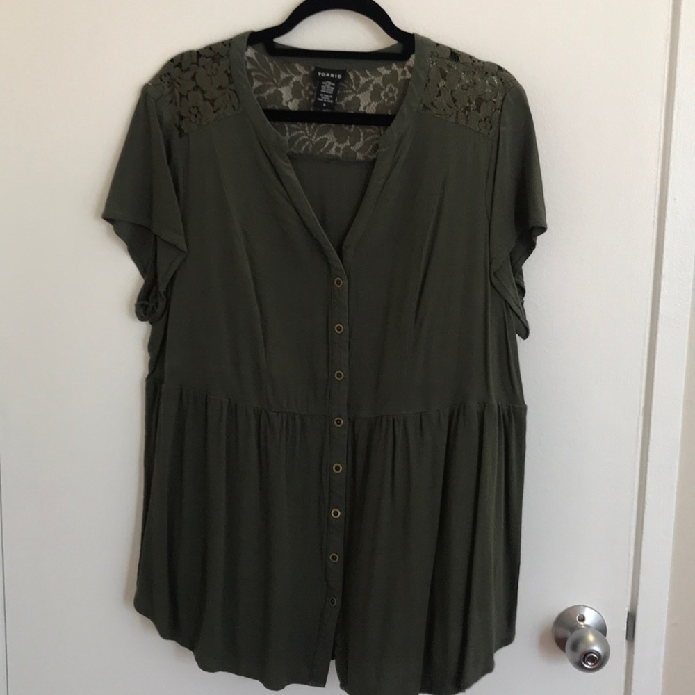Torrid olive button down blouse in size 2